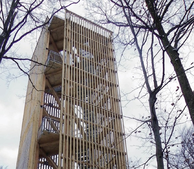 Schne Aussichten bietet der neu erbaute Cheisacherturm.   | Foto: BZ