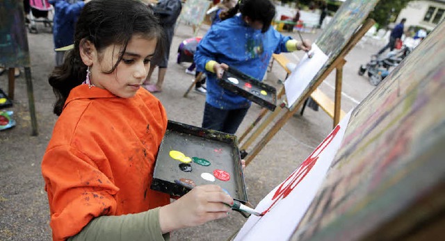 Gebilde aus Blten schaffen, drechseln...00 Kinder waren im Stadtpark kreativ.   | Foto: christoph breithaupt