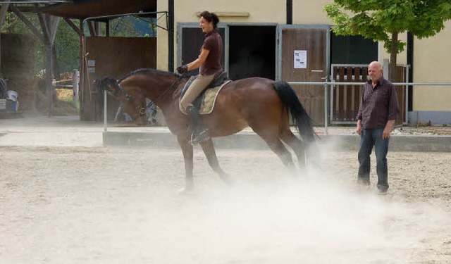 Bei Trockenheit wird auf dem Reichenba...ef Reith vom Reitverein Reichenbach.    | Foto: Wolfgang Beck