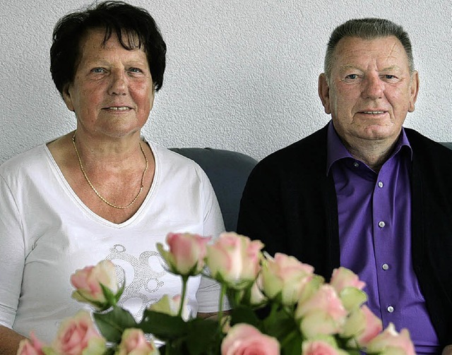 Helga und Kurt Schwarzwlder aus Ehrenkirchen feiern heute goldene Hochzeit.   | Foto: privat