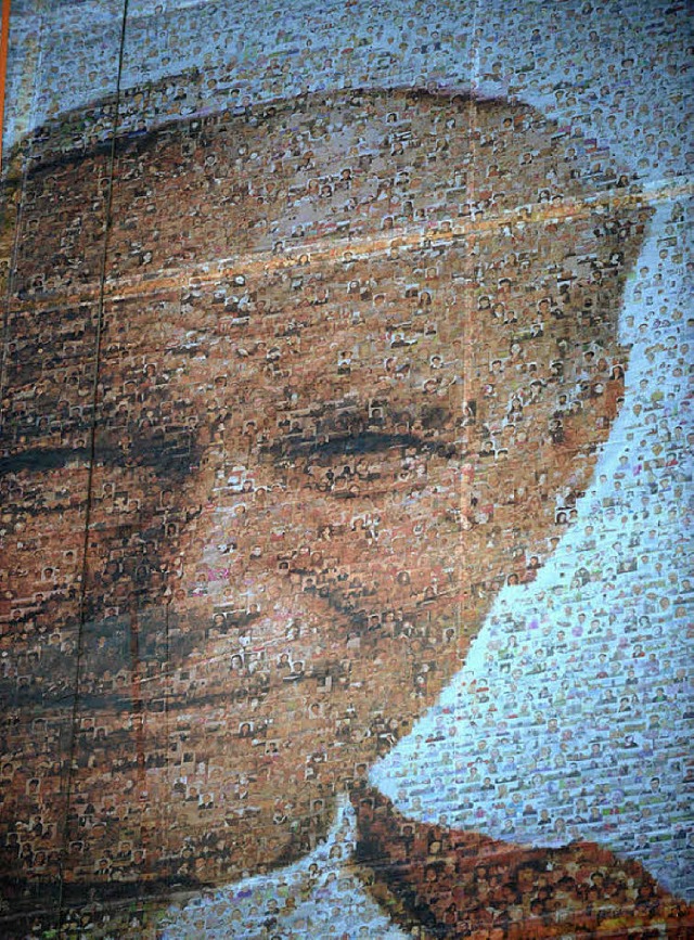 Ein Papst als Mosaik: Wojtyla  | Foto: dpa