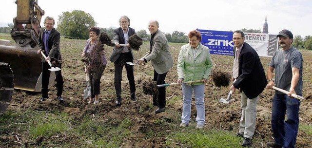 Erster Spatenstich am Baugebiet Ober R... Martin Buttenmller und Ralf Geiger.   | Foto: Heidi Fssel