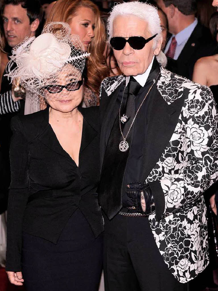 Lennon-Witwe Yoko Ono und Karl Lagerfeld