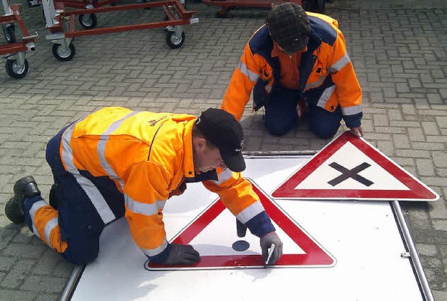 Die Vorbereitungen fr die mit der Pol...efhrlichen Kreuzungen getestet werden  | Foto: Stadt Endingen