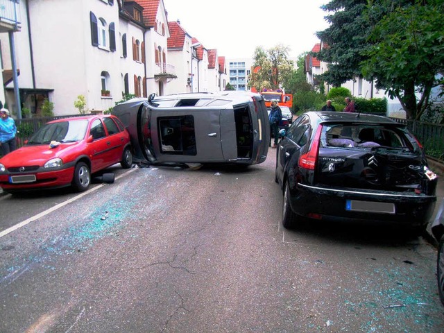 Eine Verletzte und 60 000 Euro  Schade...lls gestern auf der Hinterkirchstrae.  | Foto: Polizei