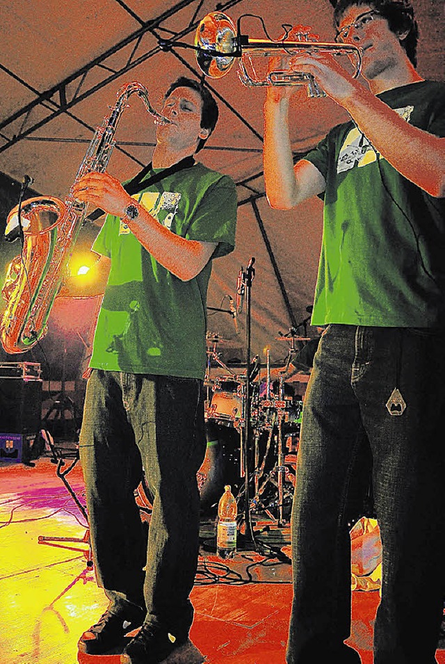 Saxophonist Bernd Keller und Trompeter...denen Band &#8222;FunkTional&#8220;.    | Foto: Vonderach