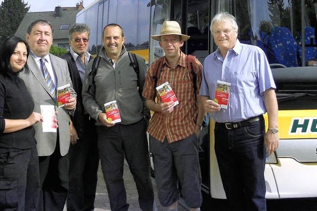 Wanderbus mit neuem Fahrplan