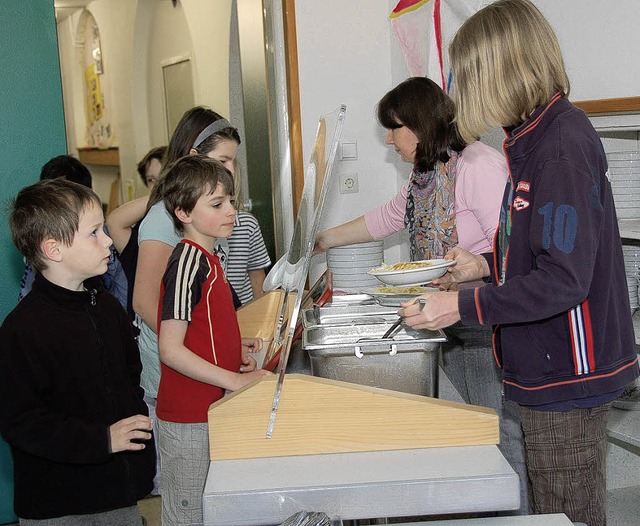 Mittagessen gibt es in der Fridolinsch...t eine offene Ganztagsschule geplant.   | Foto: Nikolaus Trenz