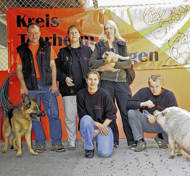 Fnf von sieben stndigen Tierpflegern...noj, Nadine Vgel und  Marcus Mller    | Foto: Hornung