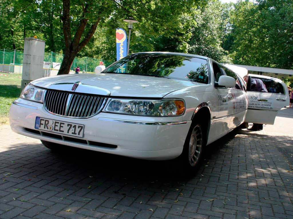 Wer die Strecke zwischen Staufen und Bad Krozingen nicht laufen wollte, nahm die Stretch-Limousine