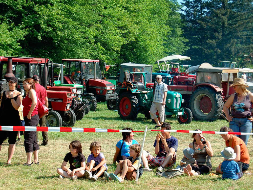 Bulldogtreffen und Bauernolympiade in Diersburg.