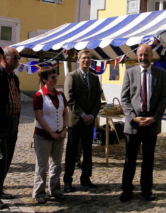 Auf dem Endinger Marktplatz wurde am Samstag an den Wert  Europas erinnert   | Foto: Ernst Hubert Bilke