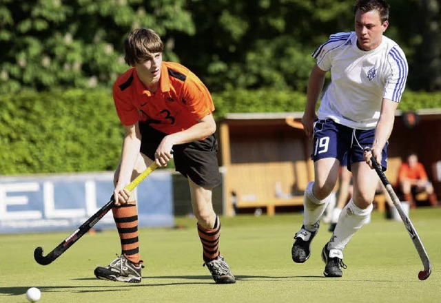 HockeyLahr vs. BoeblingenLukas Wilhelm links,  (Lahr)  | Foto: Peter Aukthun-Grmer