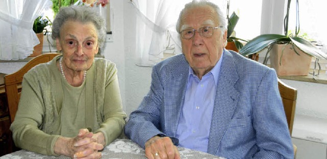 Seit 60 Jahren verheiratet: Erna und Kurt Lemke  | Foto: Roland Vitt