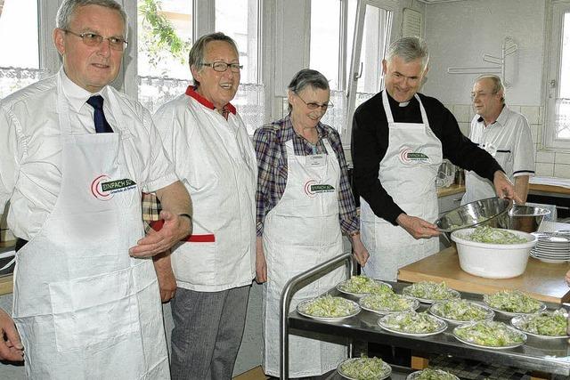 Bischfe tauschen Talar gegen Schrze