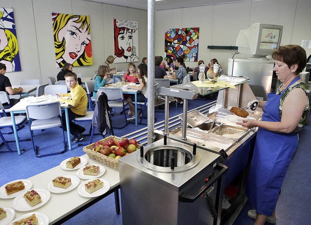 Das gemeinsame Mittagessen in der Mens...ie Fnftklssler die Ganztagesschule.   | Foto: christoph breithaupt