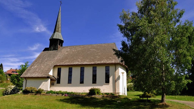 Die Kapelle steht seit 50 Jahren auf e...inem Festgottesdienst und einem Hock.   | Foto: Stefan Pichler