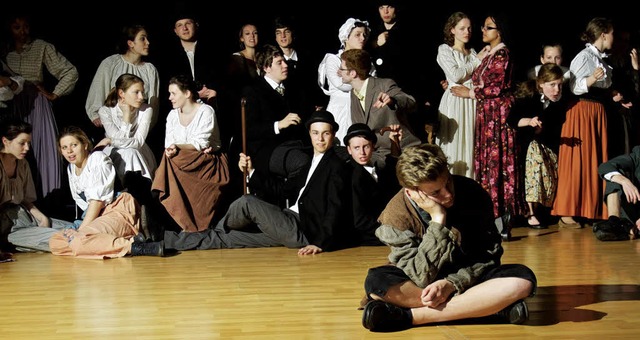 Kaum Bhnenbild, dafr viele Stimmunge...;Oliver Twist&#8220; sichtbar werden.   | Foto: Tempus fugit