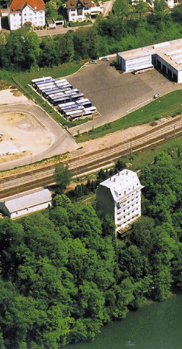 Das alte Rheinschloss (rechts unten) w...l das Projekt aber weiter verfolgen.    | Foto: Wiesmann