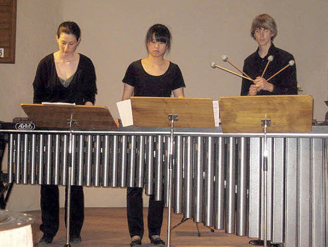Ungewhnliche Instrumente   in der Bergkirche sind die Marimbas.   | Foto: Hildegard Karig