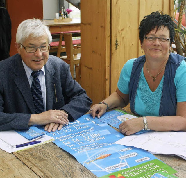 Bei Erika Gebhardt vom Gewerbeverein l... Lob fr ihr organisatorisches Knnen.  | Foto: Gerda Oswald