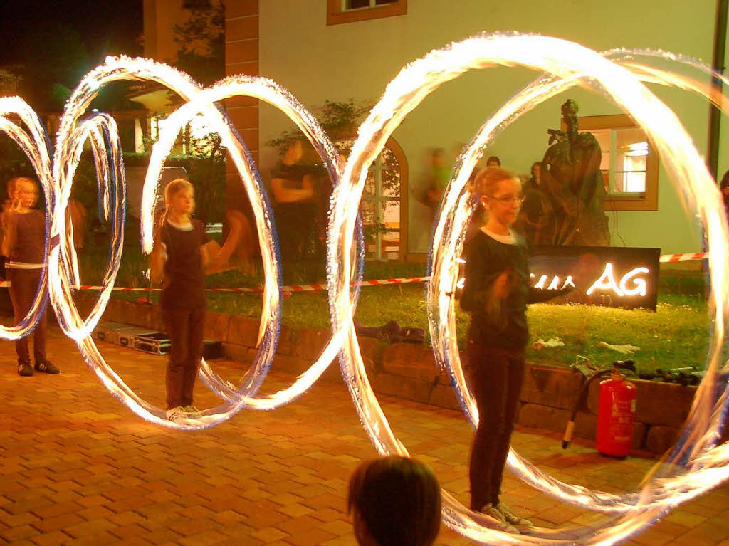 Die Zirkus AG des Klettgau Gymnasiums bereicherte mit ihrem Auftritt das Lichterfest im Kurgarten