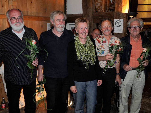 Die zur Erffnung anwesenden Knstler ...  Organisatorin  Jutta Binner-Schwarz.  | Foto: Dietmar Noeske