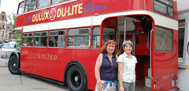 Ein Hingucker war der Londonbus, in de...zten Mal, denn der Bus wird verkauft.   | Foto: melanie dramac