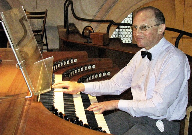 Der Organist Herbert Baumann aus Ruppe...stag ein Konzert im Fridolinsmnster.   | Foto: Michael Gottstein