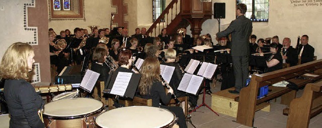 Mit Pauken und Trompeten zeigte der Musikverein Wollbach sein Knnen.  | Foto: cremer
