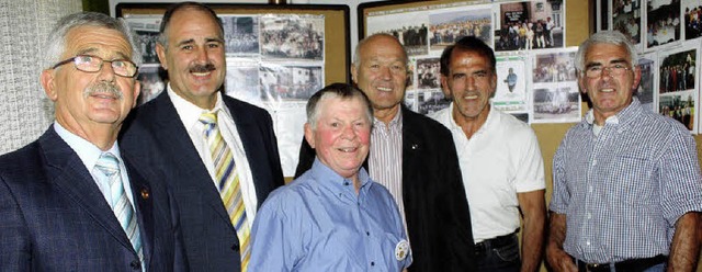 Geballte Ringerkraft in Zell (von link... Seger und  sein Bruder Werner Seger.   | Foto: Heiner Fabry