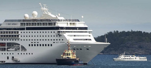 Die MSC Opera wird in den schwedischen...liche technische Anlagen ausgefallen.   | Foto: dpa