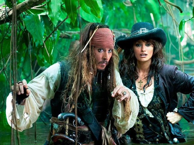 In nasser, grner Hlle: Jack Sparrow ...ny Depp) und Angelica (Penlope Cruz)   | Foto: dapd