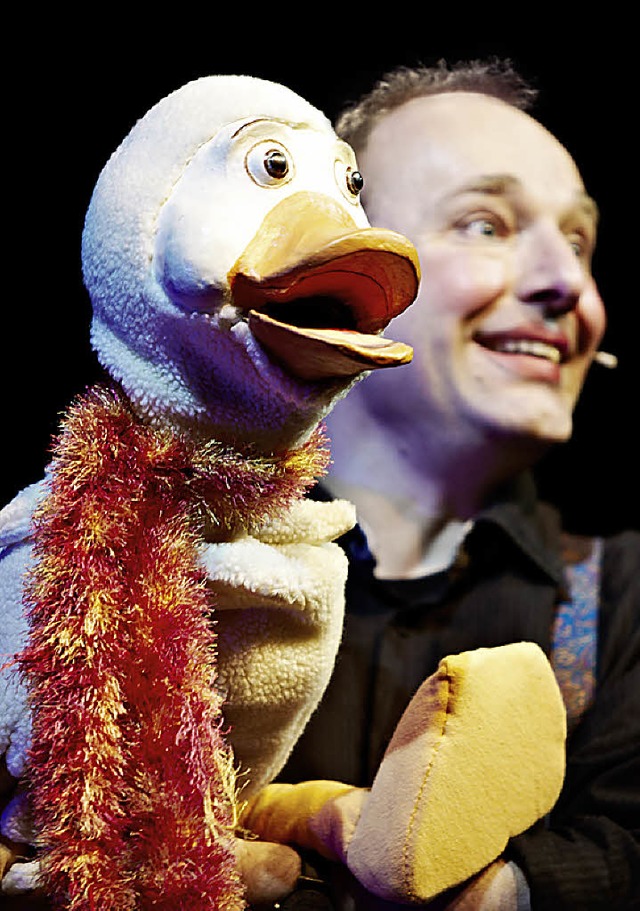 Michael Peters als &#8222;Clown Jokus&...sprechenden Gans &#8222;Gusti&#8220;.   | Foto: veranstalter