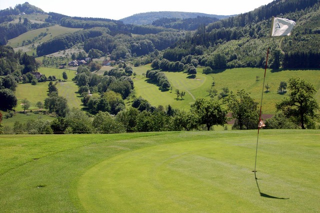 Wunderschner Blick: Golfen beim GC Or...the und Golftrainerin Sabrina Schulze.  | Foto: Lucas Grothe