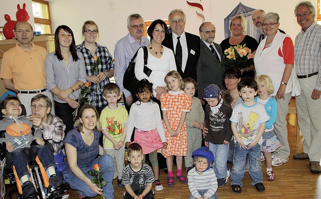 Die Delegation der evangelischen Lande...ristian-Heinrich-Zeller-Kindergarten.   | Foto: susanne kanele