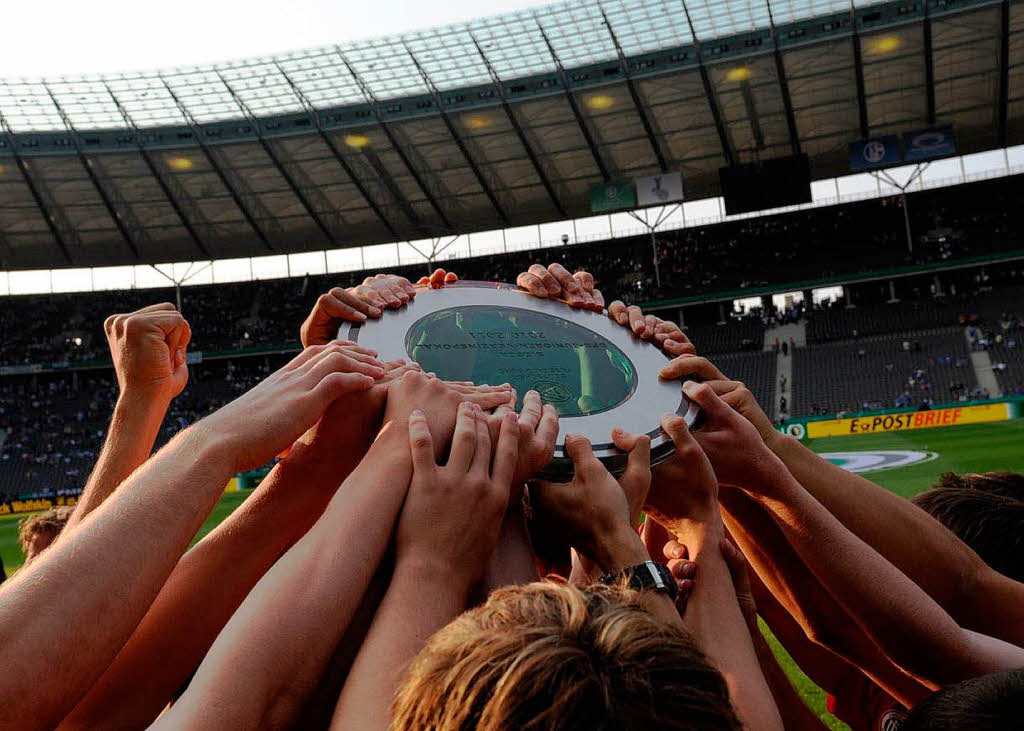 Finale um den DFB-Junioren-Vereinspokal in Berlin zwischen dem SC Freiburg und Hansa Rostock. Endstand: 7:5 n.E. fr die Breisgauer.