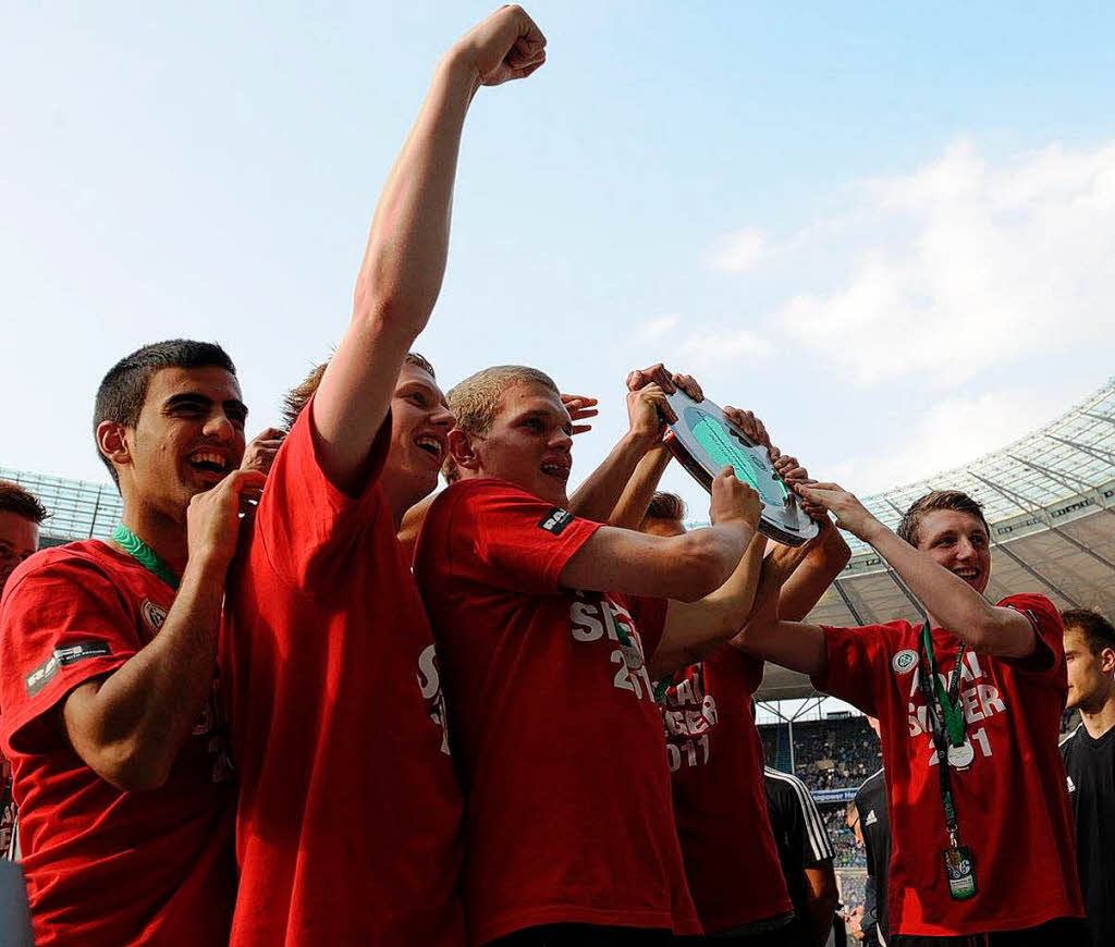 Finale um den DFB-Junioren-Vereinspokal in Berlin zwischen dem SC Freiburg und Hansa Rostock. Endstand: 7:5 n.E. fr die Breisgauer.