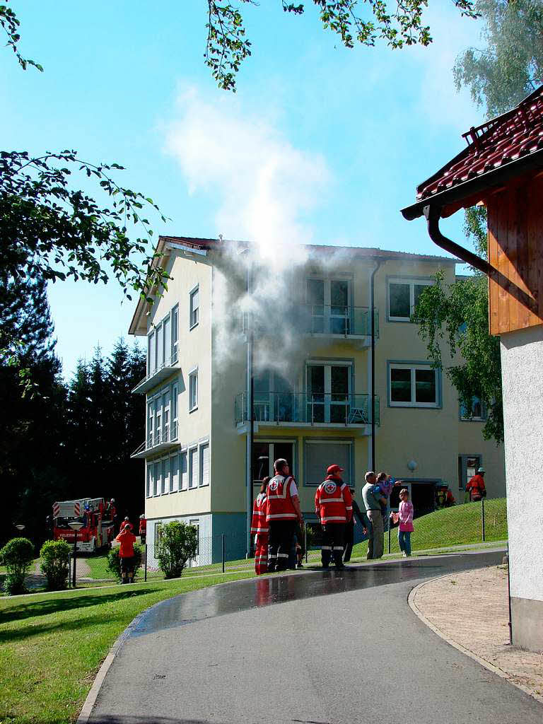Horrorvision, ein Brand im Altenheim: Das Szenario wurde mittels knstlichem Rauch realistisch dargestellt.