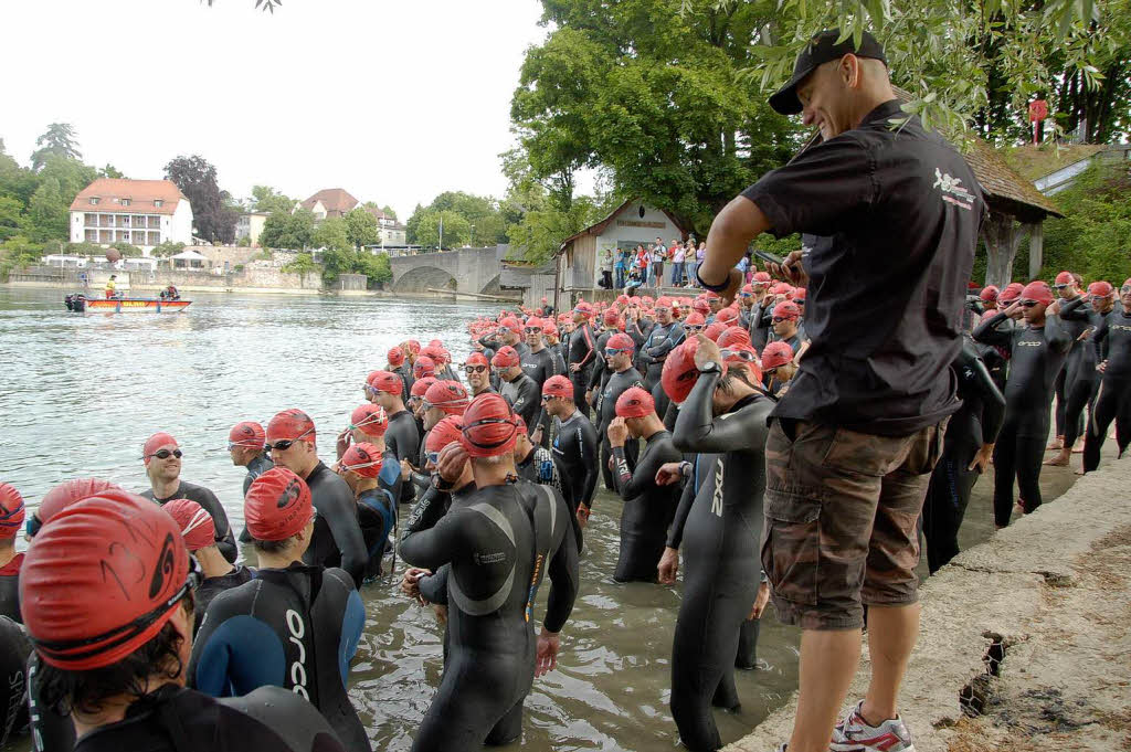 Schwimmen im Rhein, Radfahren auf den Waidhof und Dinkelberg und Laufen: Ein Triathlon ist hart.<?ZP?>
Schwimmen im Rhein, Radfahren auf den Waidhof und Dinkelberg und Laufen: Ein Triathlon ist hart.<?ZP?>