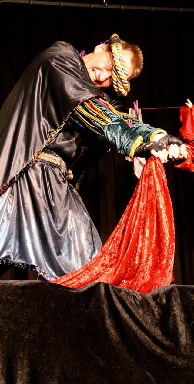 Der eiferschtige Othello (Bernd Lafre...ttest du doch nur geredet, Desdemona.   | Foto: Kugler
