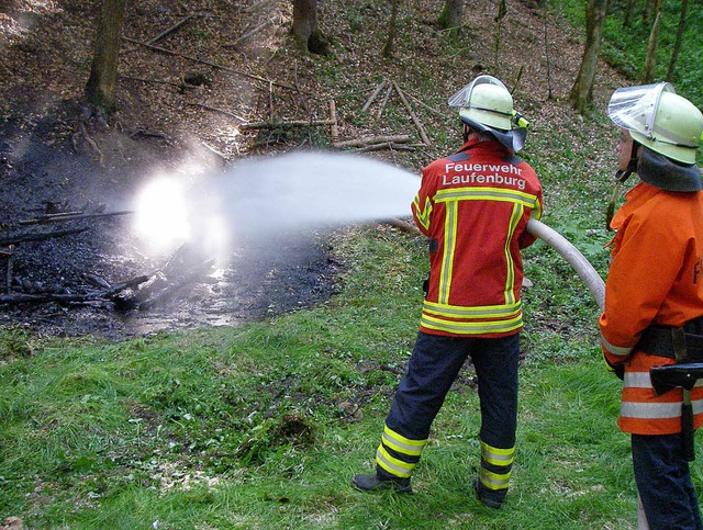 Im Andelsbachtal lschte die Feuerwehr...aldbrandgefahr ein Waldarbeiterfeuer.   | Foto: Feuerwehr