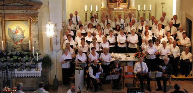 Drei Chre sangen die Marien-Litaniae von Ernest Weinrauch.   | Foto: ouk