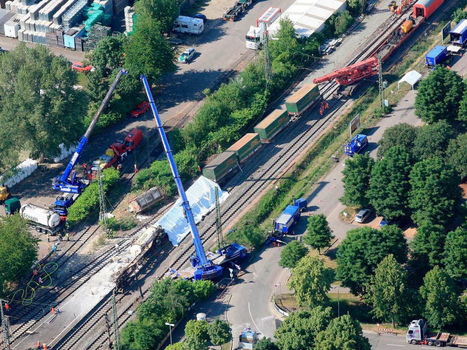 Zugungluck In Mullheim Bremst Weiterhin Den Bahnverkehr Mullheim Badische Zeitung