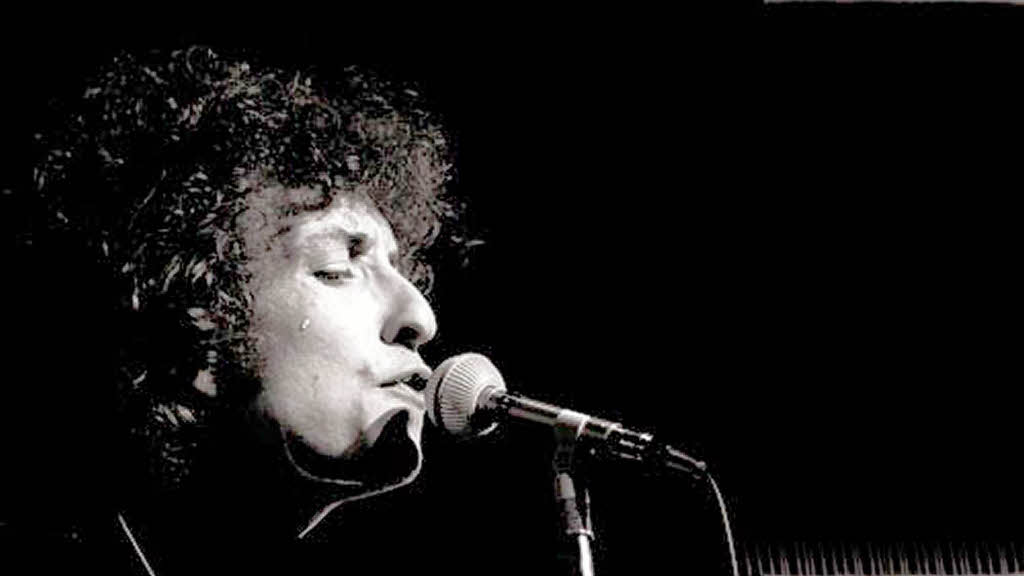 Es ist ein Kick, diese Lieder zu singen, die 1961 oder 1962 geschrieben wurden, und zu spren, dass sie jetzt, in diesem Moment, immer noch lebendig sind. Bob Dylan