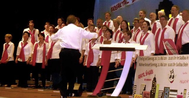 Die Freaktal Singers nahmen ihr Publik...ndon und Paris zurck in die Schweiz.   | Foto: sabine vckt