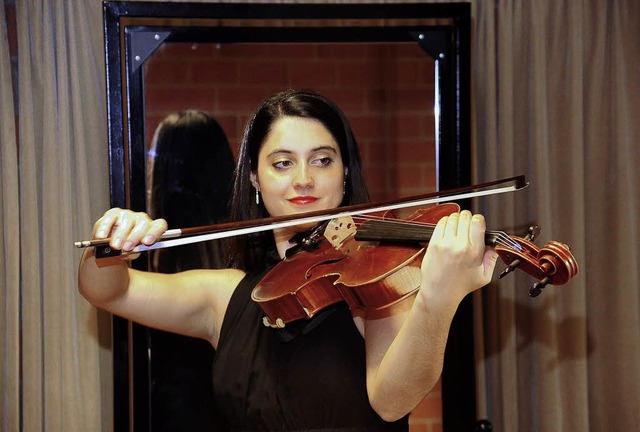 Die Violinistin Carolina Alejandra Mon...usikhochschule  ihr  Diplom abgelegt.   | Foto: thomas kunz