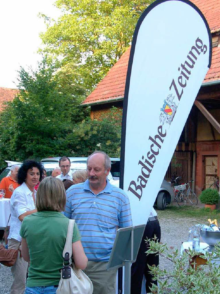 Erst gab’s Hppchen und Sekt, dann ging’s zum Public Viewing.