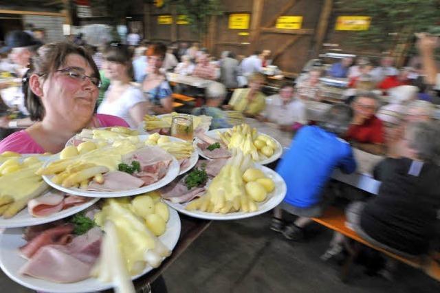 Opfinger Spargel- und Weinfest: Spargel satt