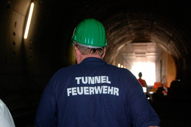 Eine der Fragen nach dem Unfall von M...Katzenbergtunnel transportiert werden?  | Foto: Langelott